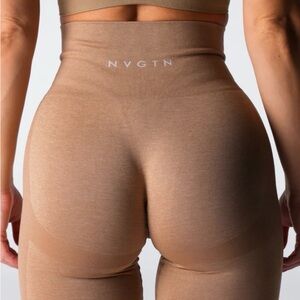 NVGTN Seamless Sculpting Leggings in Camel Brown